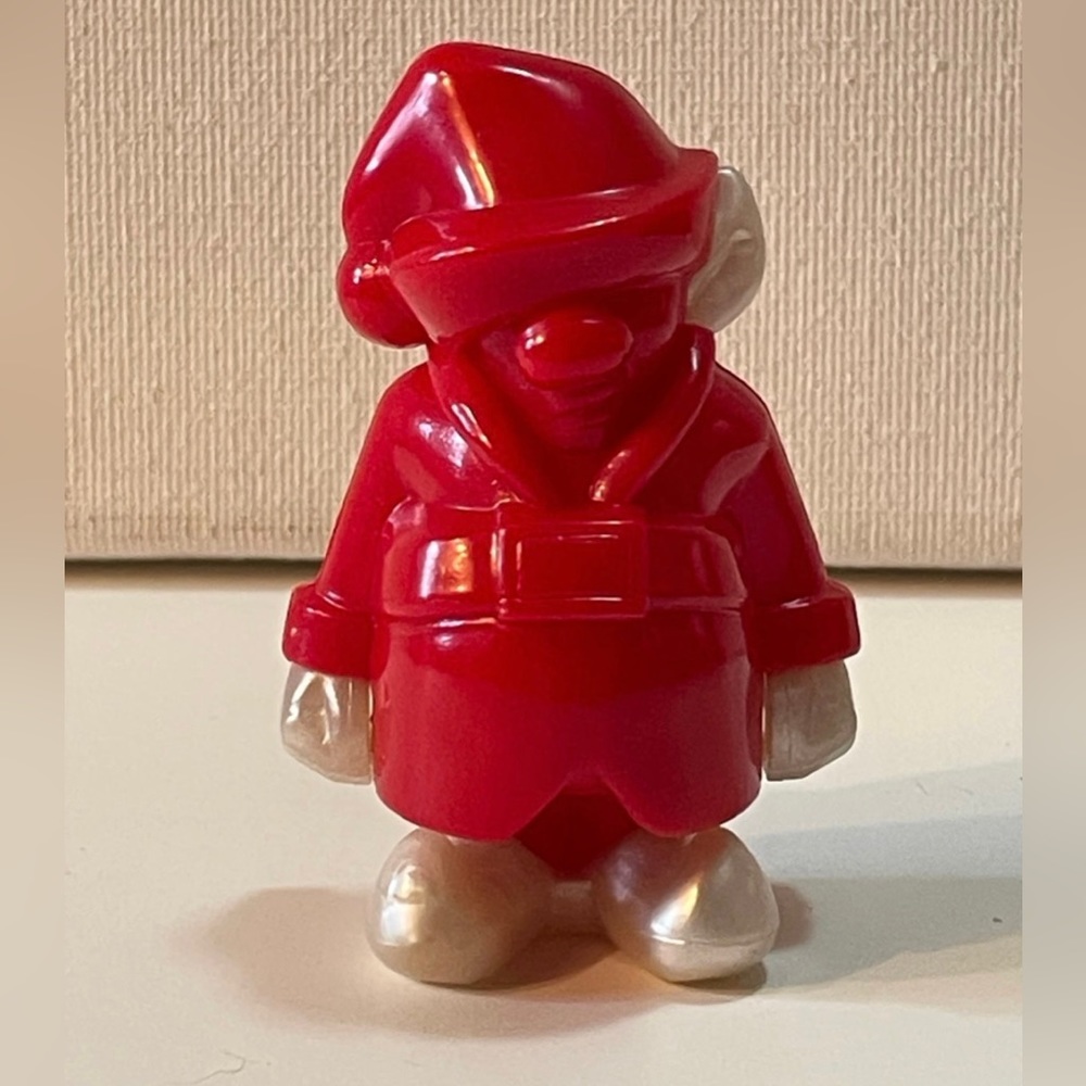 Hot Wheels Advent Calendar Santa's Red & White Elf Plastic Figure, 2 3/8